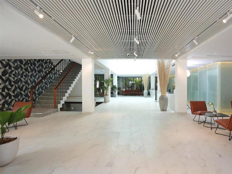 Baitong Hotel & Resort Phnom Penh Dış mekan fotoğraf