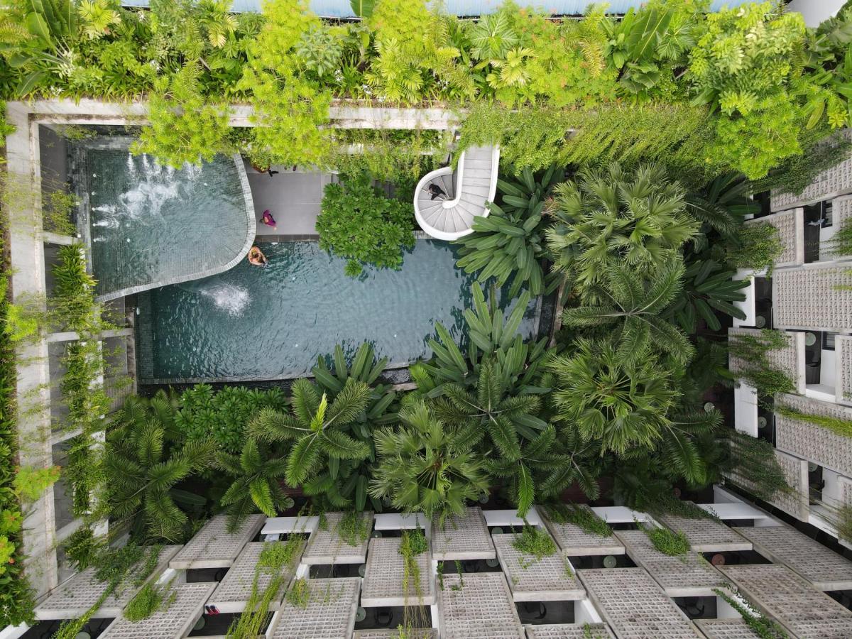 Baitong Hotel & Resort Phnom Penh Dış mekan fotoğraf